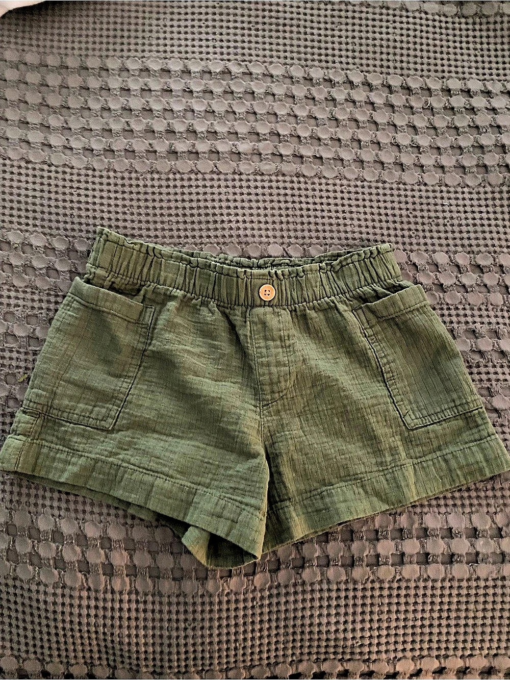 Old Navy Girls Crinkle Gauze Pull-On Shorts Green Large